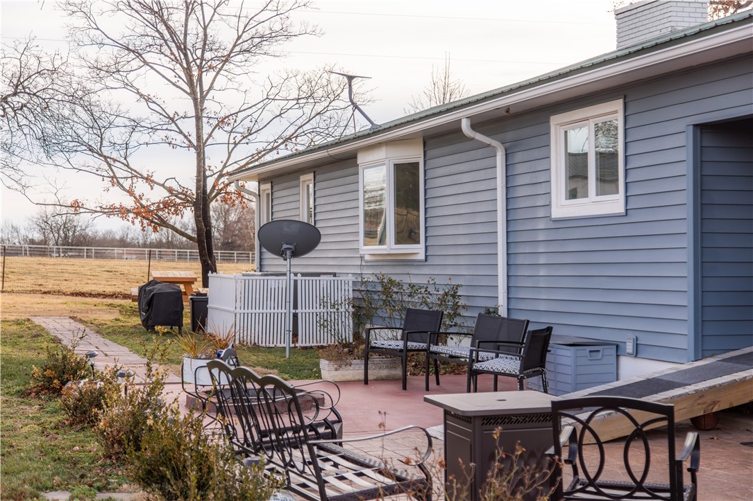 25-17-33-rural - Residential