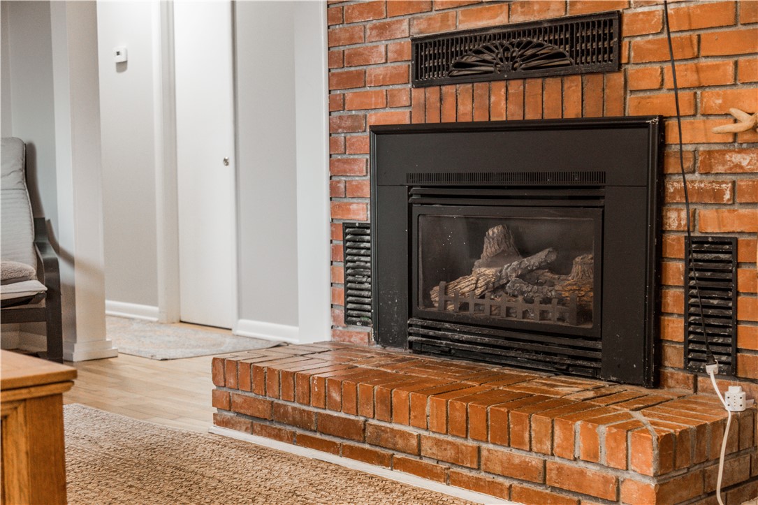 25-17-33-rural - Residential