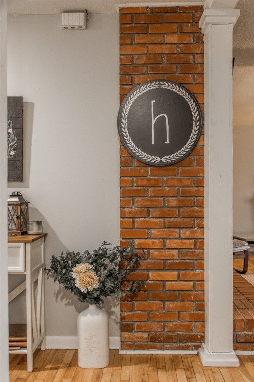 25-17-33-rural - Residential