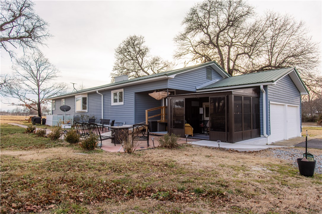 25-17-33-rural - Residential