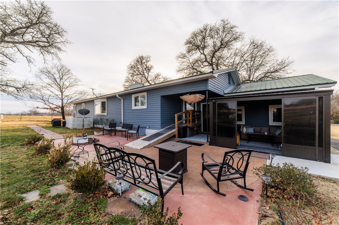 25-17-33-rural - Residential