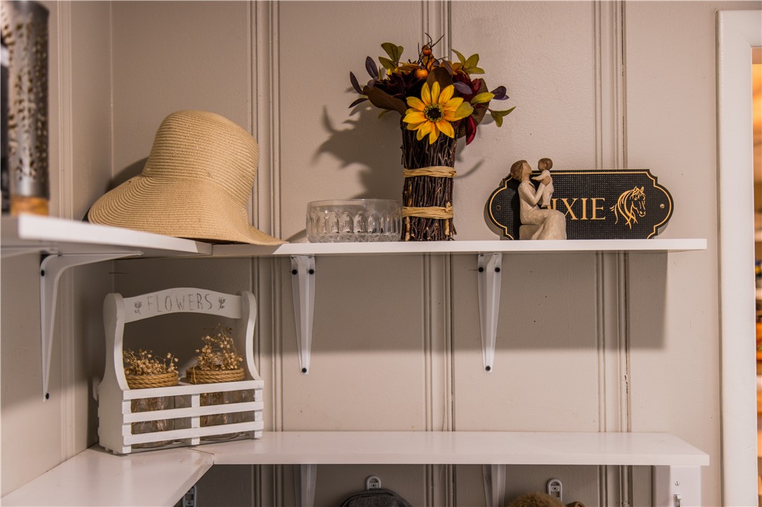 25-17-33-rural - Residential