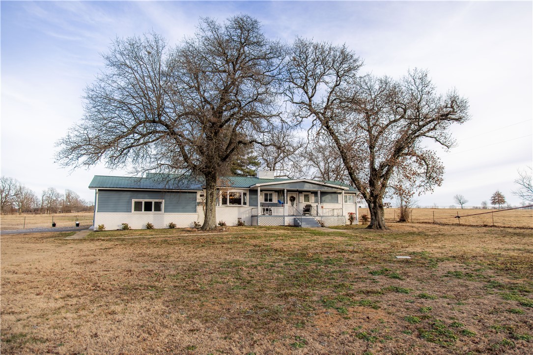 25-17-33-rural - Residential