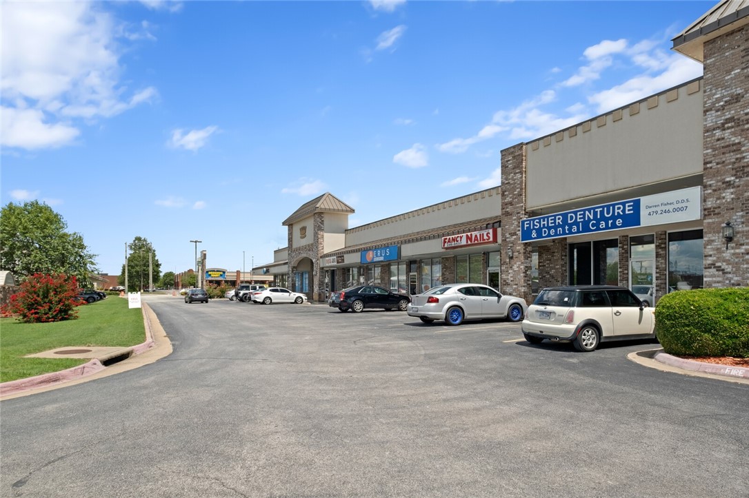 Kingston Centre Plaza - Commercial Lease
