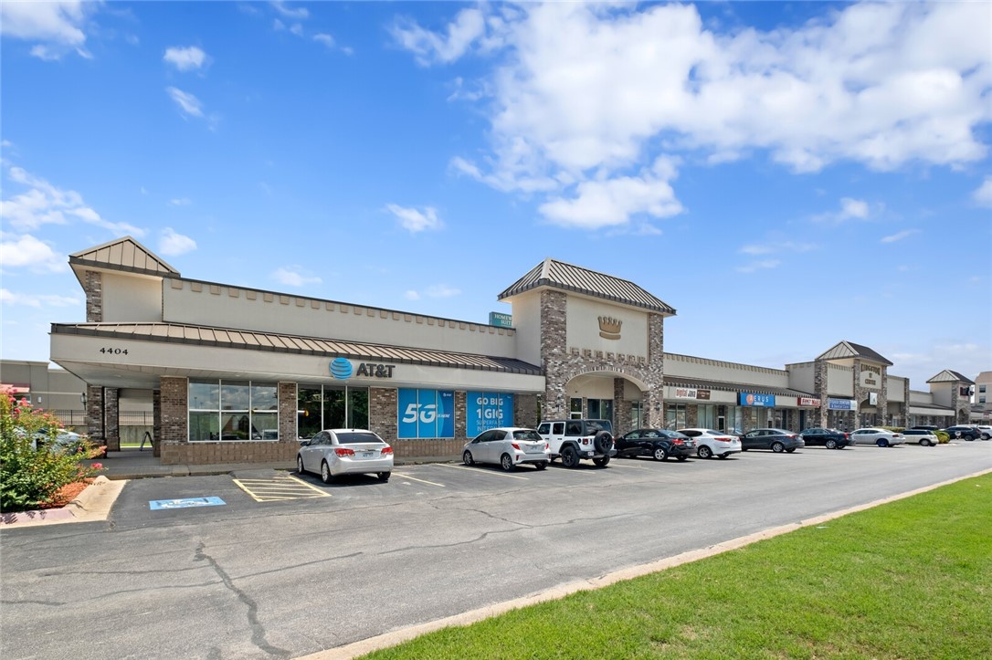 Kingston Centre Plaza - Commercial Lease