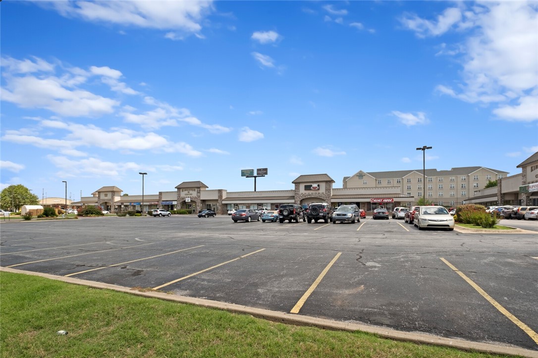 Kingston Centre Plaza - Commercial Lease