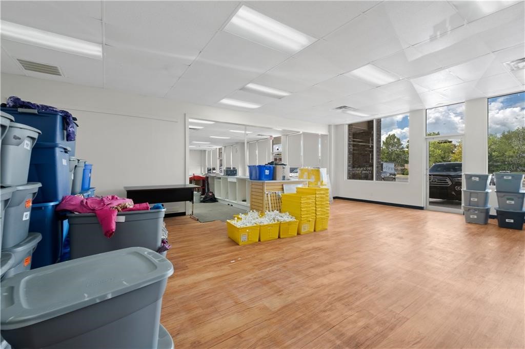 Kingston Centre Plaza - Commercial Lease