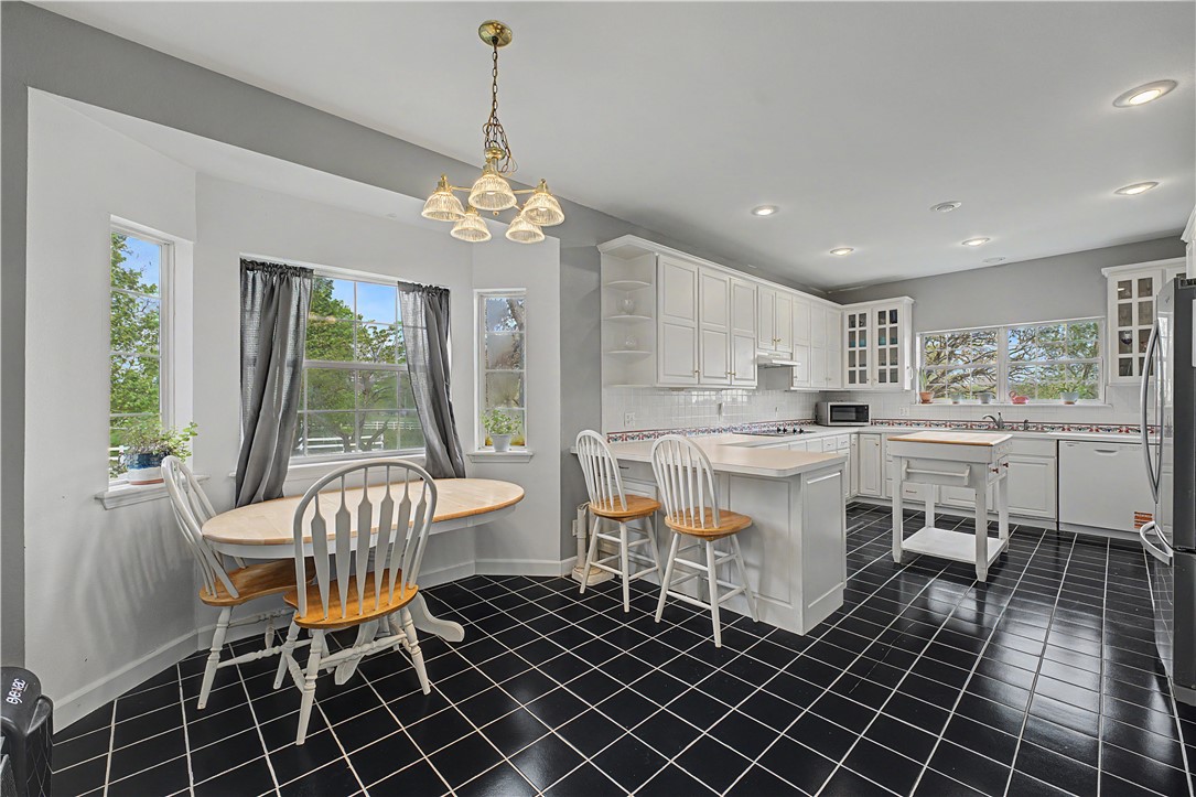 27-19-33-RURAL - Residential