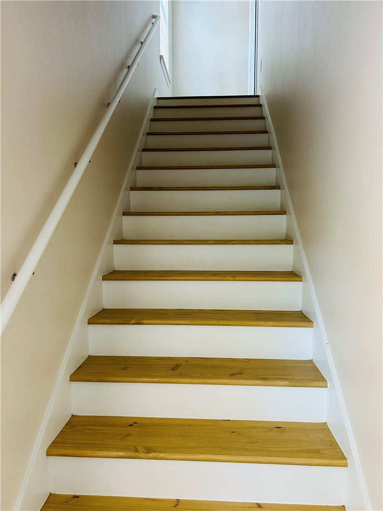 Holcombs Second - Residential Lease