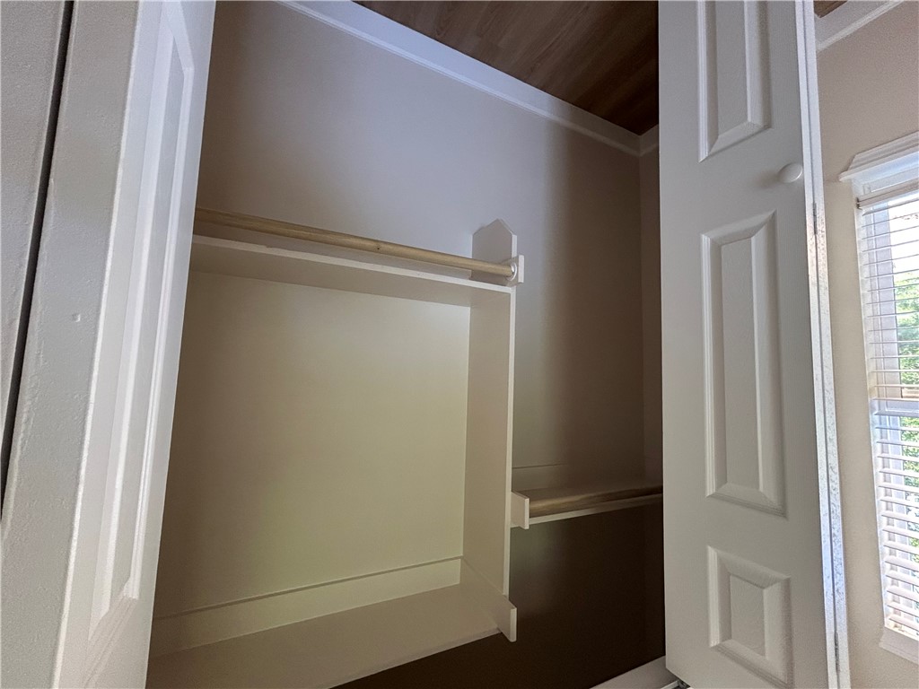 Holcombs Second - Residential Lease