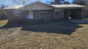 This charming rural home, set on a sprawling 8-acre lot, offers a unique opportunity for those looking to embrace country living with a bit of renovation. The house features three bedrooms and two bathrooms, providing ample space for family or guests. While the home does require repairs and updates, this property invites you to envision a future with the joys of country living. All offers and counter-offers must be entered on propoffers.com by the buyer's agent directly. Purchasers may use any lender they chose to finance the purchase of a property. However, the seller requires that all non-cash offers must be pre-qualified by Caliber Home Loans, Inc. prior to offer acceptance. For the free pre-qualification, contact Dawn Hoffmeister at (214) 563-3138 or Dawn.MonksHoffmeister@newrez.com.