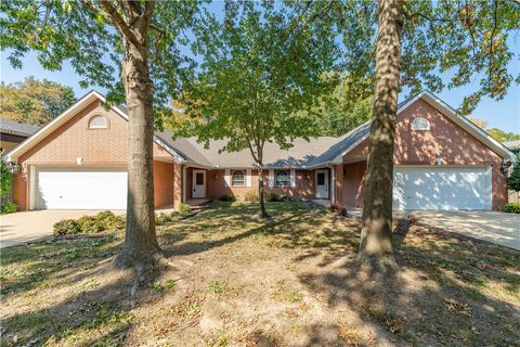 2580 & 2582 E Kantz Drive Fayetteville AR 72703