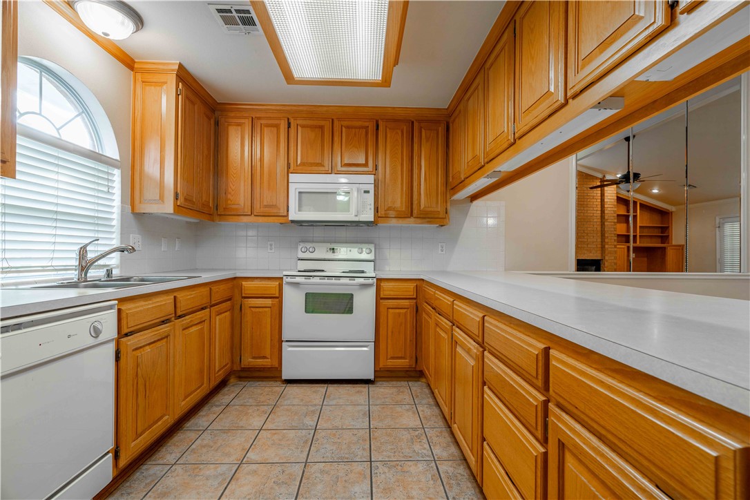 2580 & 2582 E Kantz Drive