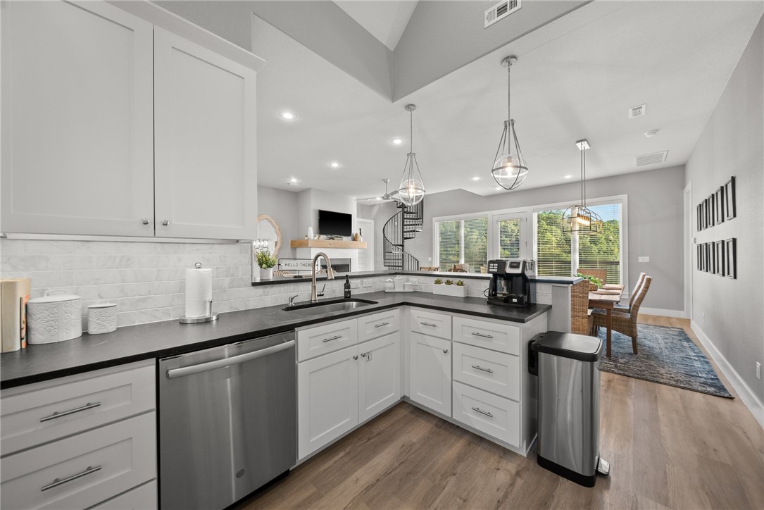 Shady Cove Sub - Residential