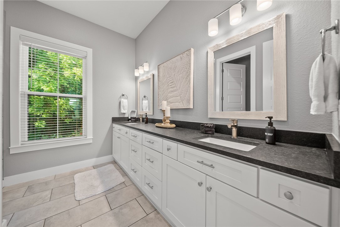 Shady Cove Sub - Residential