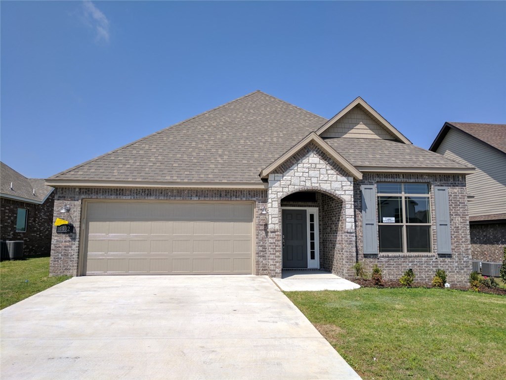 This 3 bed 2 bath home with bonus room, boasts beautiful crown molding, hardwood flooring in Living Room, Entry, Ceramic tile in Kitchen, & Breakfast Nook, granite counter tops, SS appliances including refrigerator and Gas Range, low e windows, blinds, landscaping package, fully sodded yard fence and gutters. Limited 1 yr builders warranty. Located in Cornerstone S/D complete with playground & community pool.