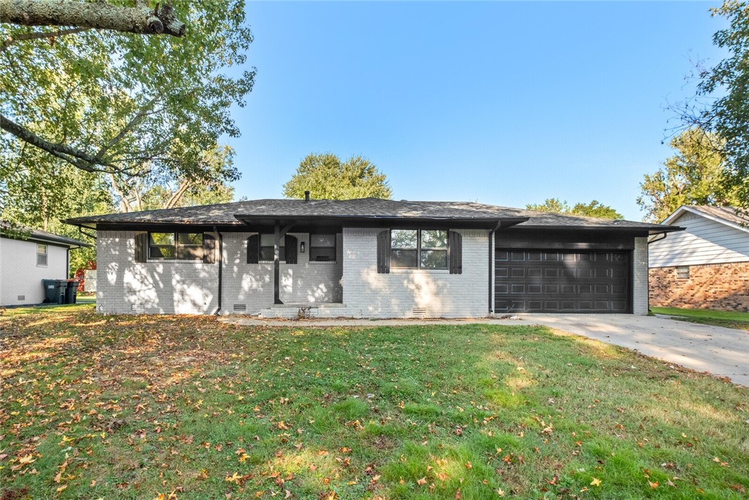 Welcome to 604 Maria St in Springdale, a well-cared-for 3 bedroom, 2 bath home in one of the city’s established neighborhoods. Inside, you’ll find an inviting layout with multiple living spaces, a fireplace that creates a comfortable gathering spot, and a kitchen with generous cabinet and counter space. Both bathrooms have been thoughtfully updated with modern fixtures and finishes, and the bedrooms are spacious with natural light throughout. Outside, a private fenced yard and patio offer room to relax or entertain. Situated in the heart of Northwest Arkansas, this home is minutes from schools, shopping, dining, and all the amenities that make NWA one of the fastest-growing regions in the country. With up to $10,000 in seller-paid closing costs, 604 Maria St delivers a great combination of location, comfort, and value.