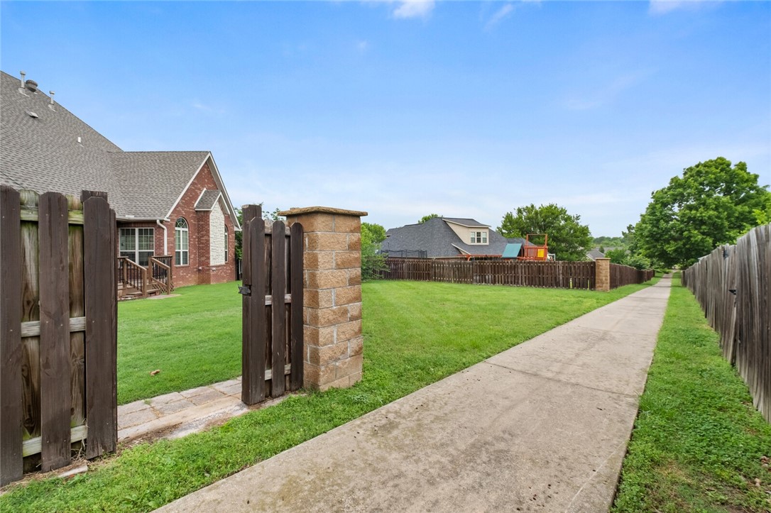 Cross Creek Rogers - Residential Lease
