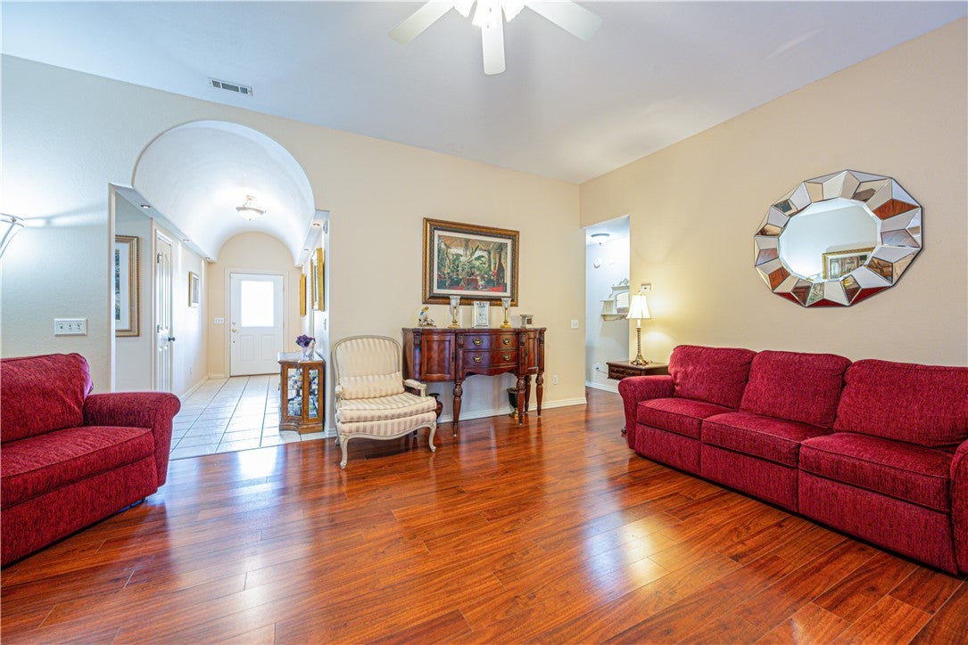 804 Greenway Street - Photo 3
