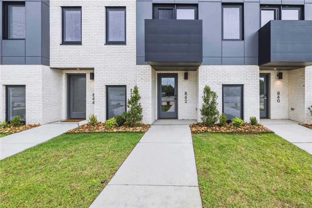 Photo 1 of 29 — 842 SE 8th Street, Bentonville, AR 72712