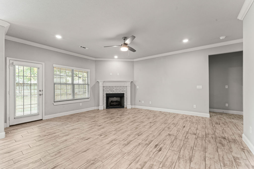 PH I THE WOODLANDS - Residential Lease