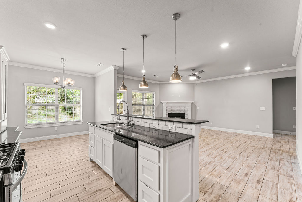 PH I THE WOODLANDS - Residential Lease