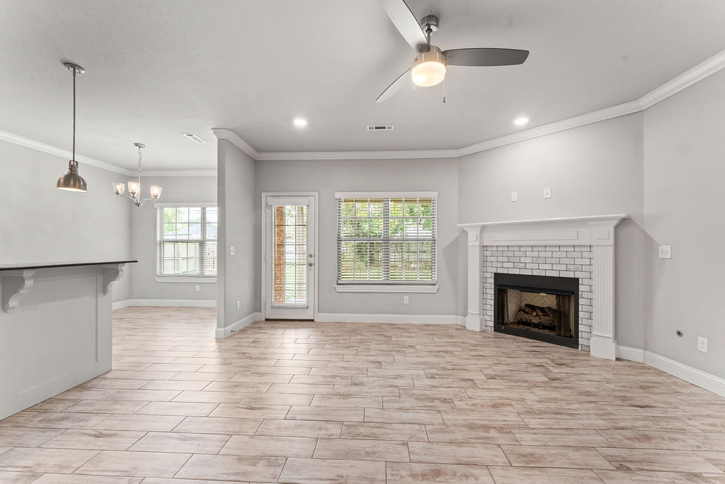 PH I THE WOODLANDS - Residential Lease