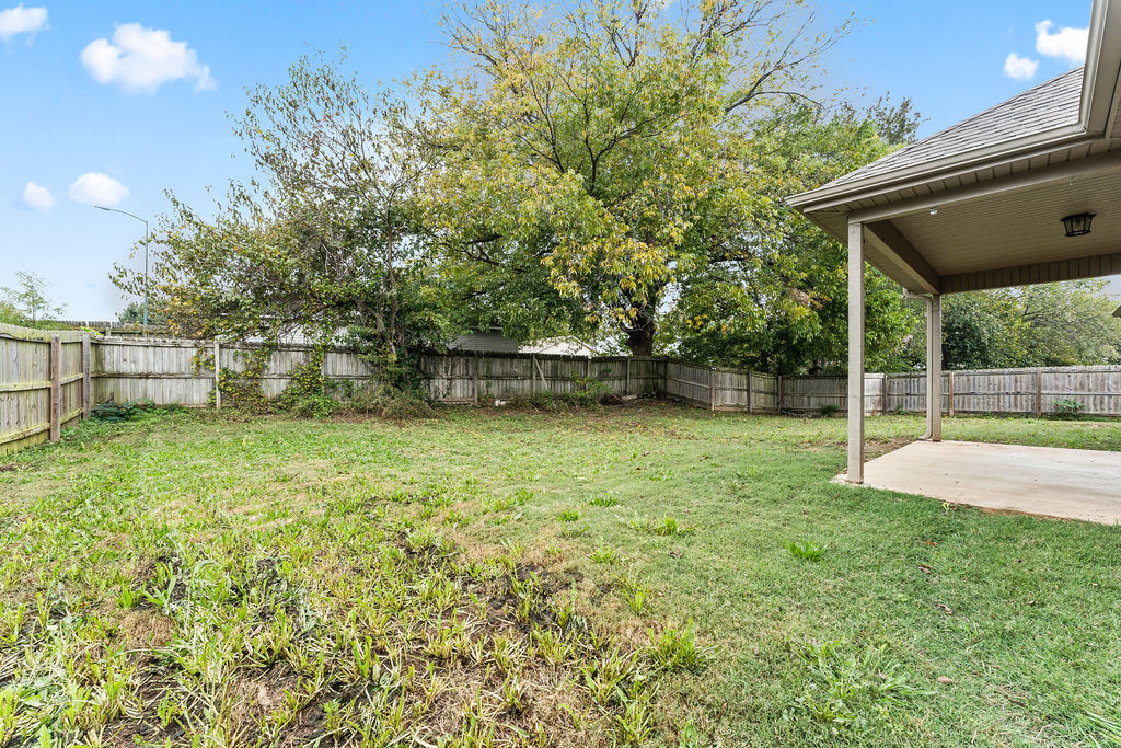 PH I THE WOODLANDS - Residential Lease