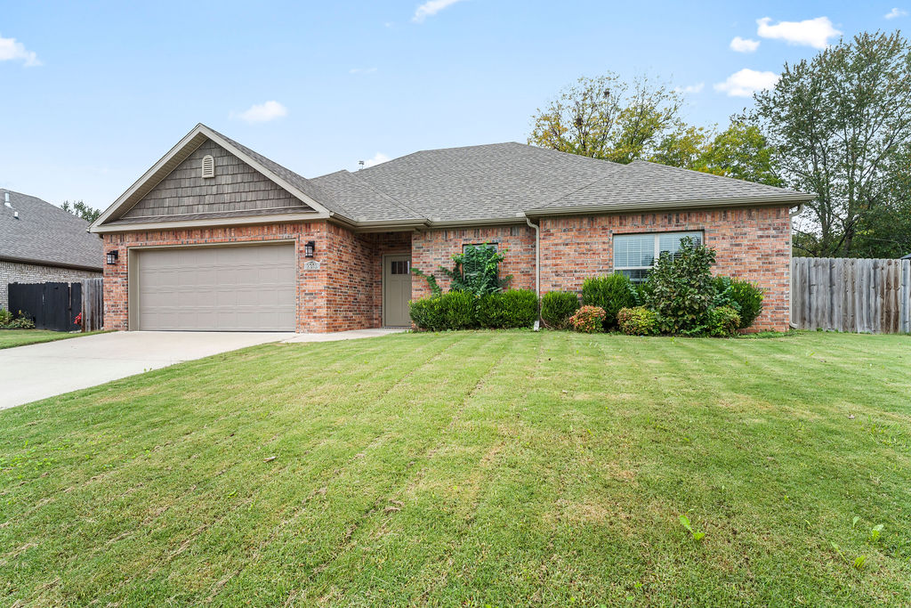 PH I THE WOODLANDS - Residential Lease