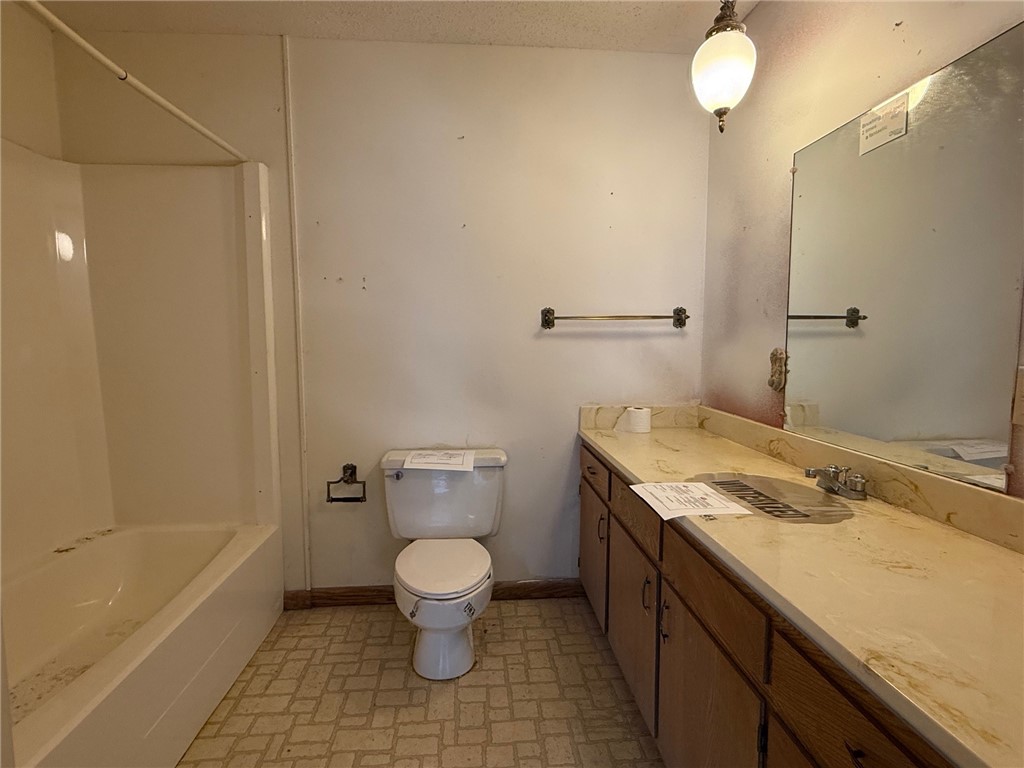 Unit 8 Holiday Island - Residential