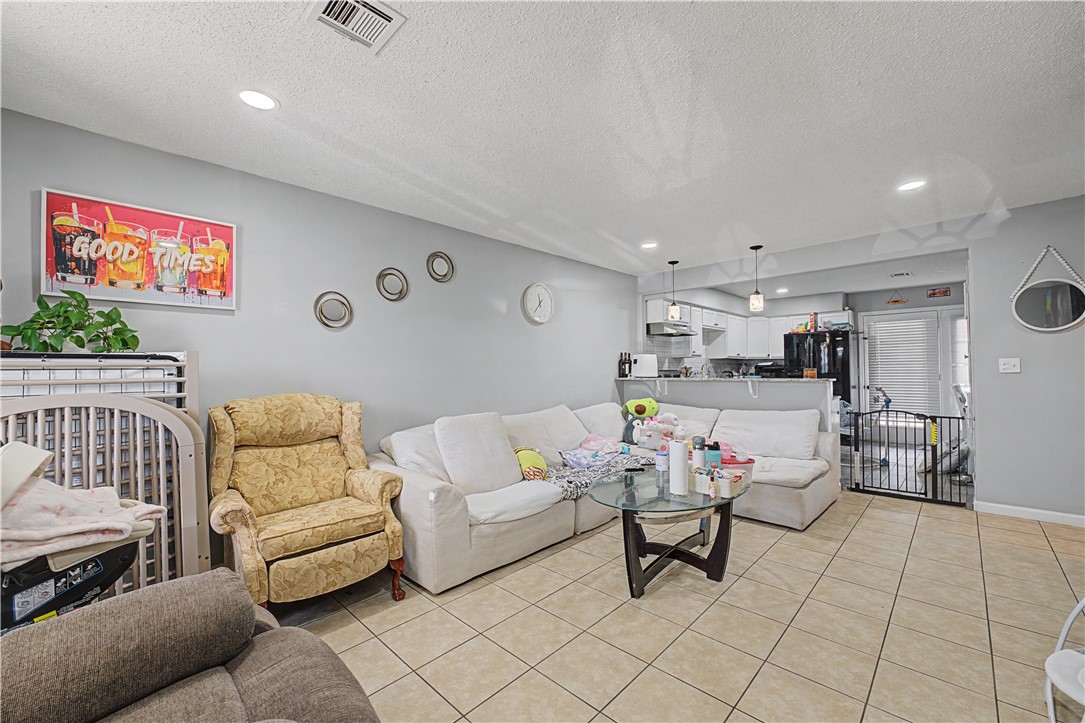 Banz 5th Add Rogers - Residential