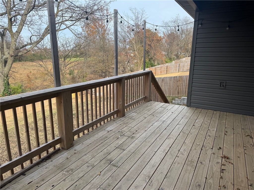 Rustic Flats Sub Gentry - Residential Lease