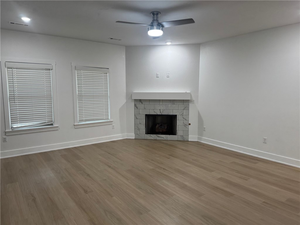 Rustic Flats Sub Gentry - Residential Lease