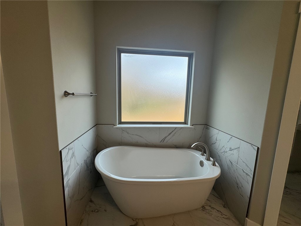 Rustic Flats Sub Gentry - Residential Lease