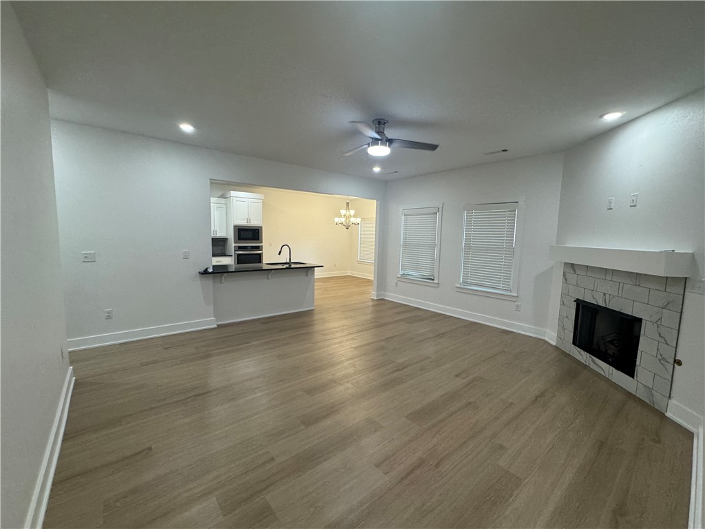 Rustic Flats Sub Gentry - Residential Lease