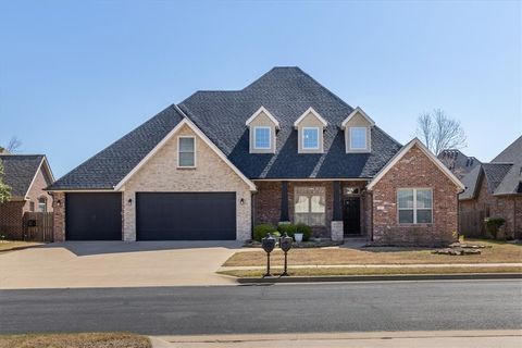 Photo of 503 Fullerton Street, Bentonville, AR 72712 (MLS # 1329434)