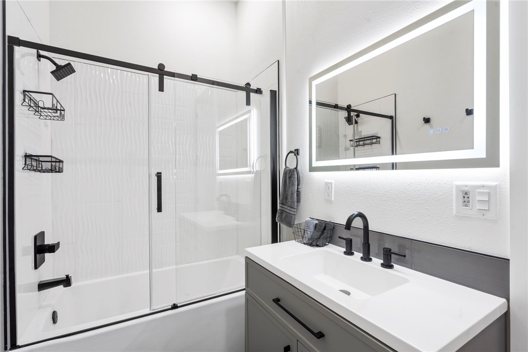 Hickory Hills - Residential