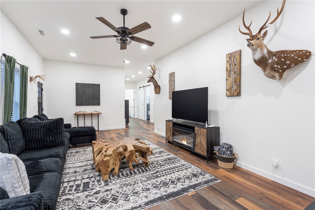 Hickory Hills - Residential