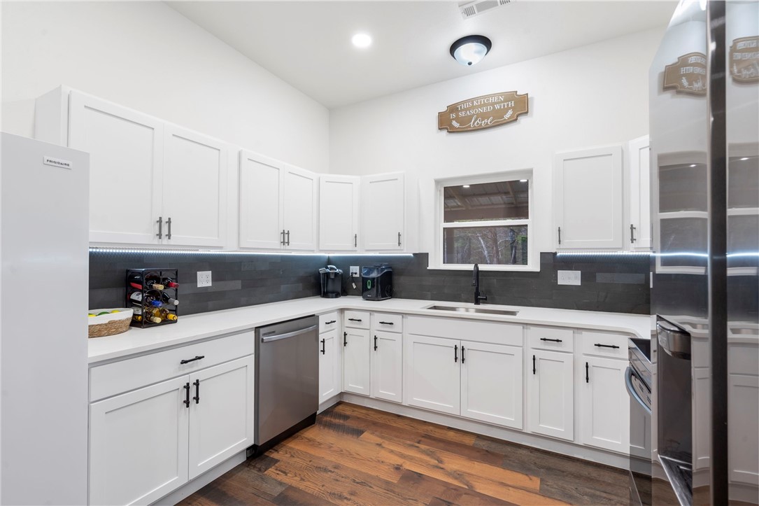 Hickory Hills - Residential