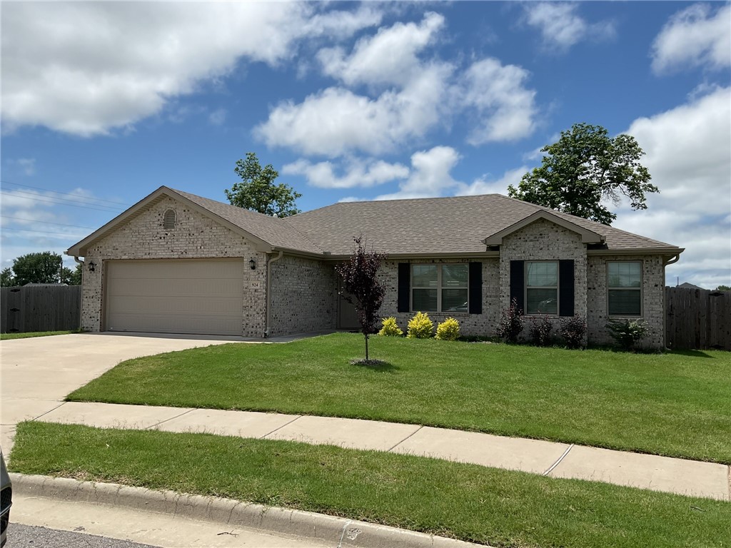 This one owner home features a great open floor plan with lots of natural light in the public spaces. The large kitchen boasts granite countertops, a gas range and a corner walk-in pantry. All three bedrooms are roomy and have walk-in closets. The privacy fenced backyard is one of the largest in the neighborhood, so there's plenty of room for your outdoor activities. There's also a new storm shelter in the garage! Located just minutes from shopping and dining, this great home is waiting for you!