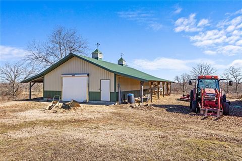 Single Family Residence in Gentry AR 17959 Luedecke Road 30.jpg