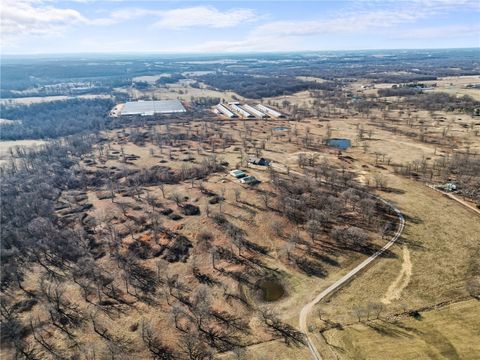 Single Family Residence in Gentry AR 17959 Luedecke Road 40.jpg