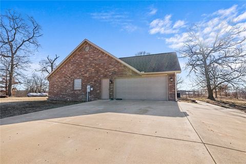 Single Family Residence in Gentry AR 17959 Luedecke Road 28.jpg