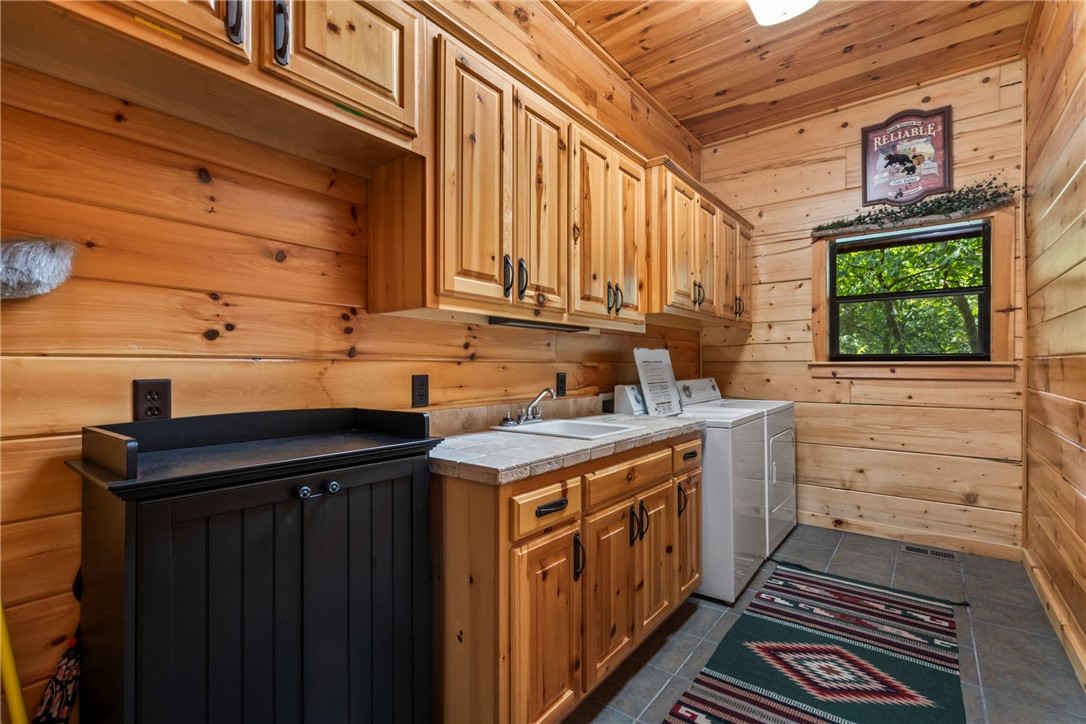Cabins At Big Spgs Ph I Rurban - Residential