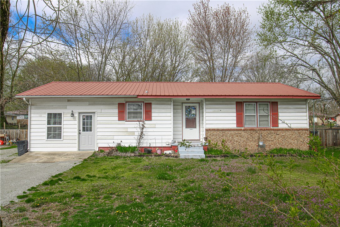 Very well kept 3 bed, 1 bath home that would make great starter home or rental. Within a short walking distance to Tysons. Remodeled in 2021 to a three bedroom and the hvac is only 2 years old.