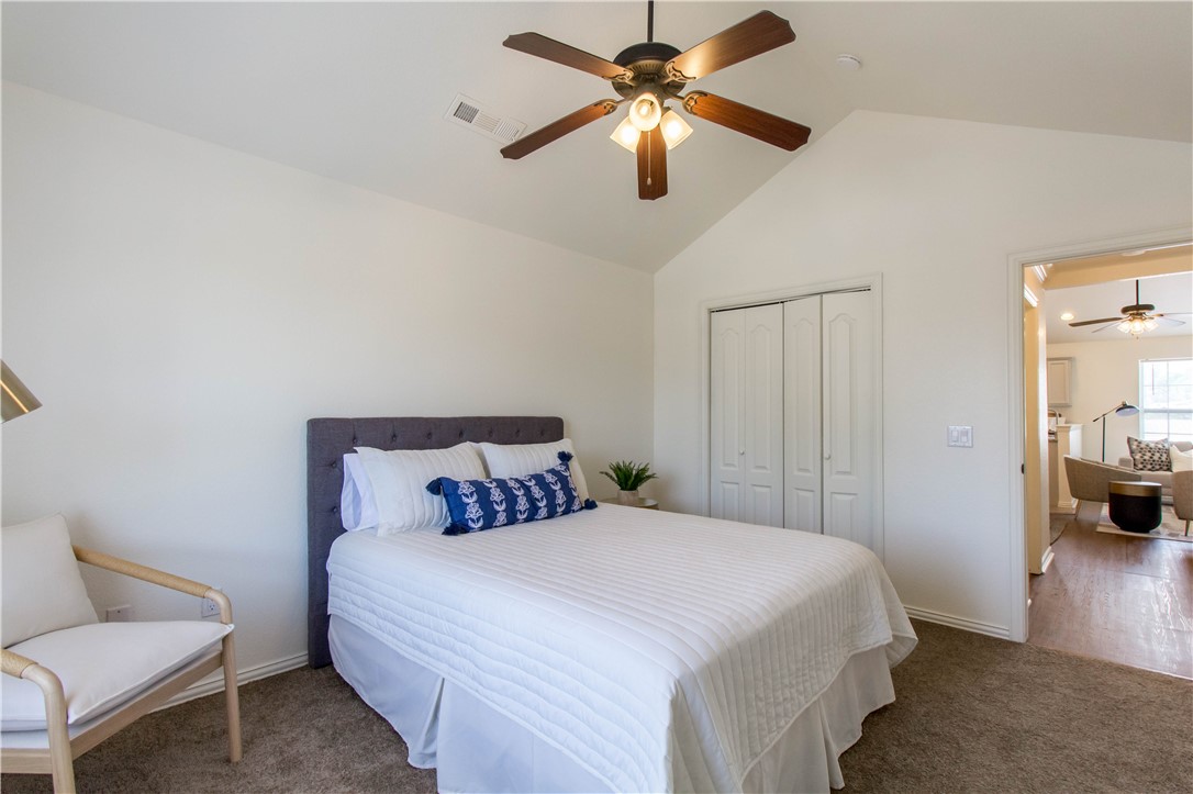 9-16-30 FAYETTEVILLE OUTLOTS - Residential Income