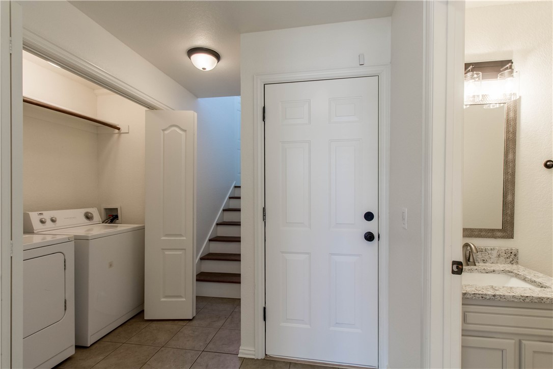 9-16-30 FAYETTEVILLE OUTLOTS - Residential Income