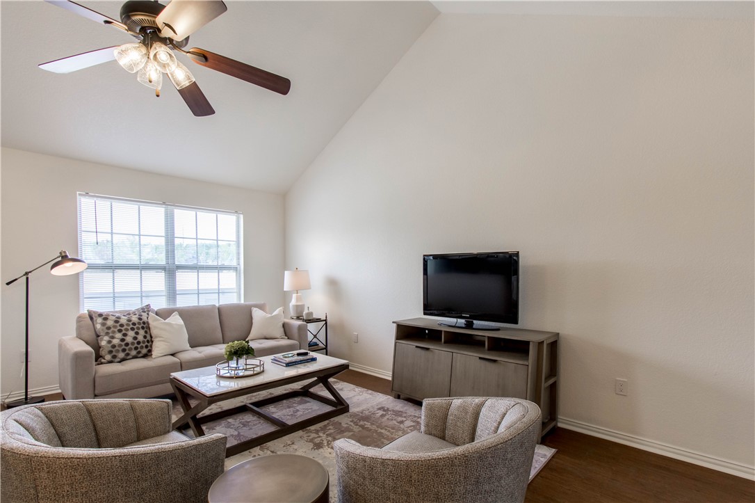 9-16-30 FAYETTEVILLE OUTLOTS - Residential Income