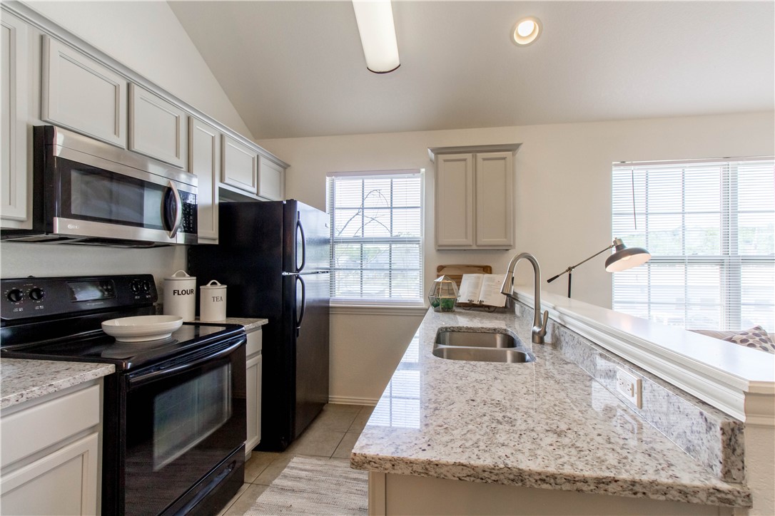 9-16-30 FAYETTEVILLE OUTLOTS - Residential Income