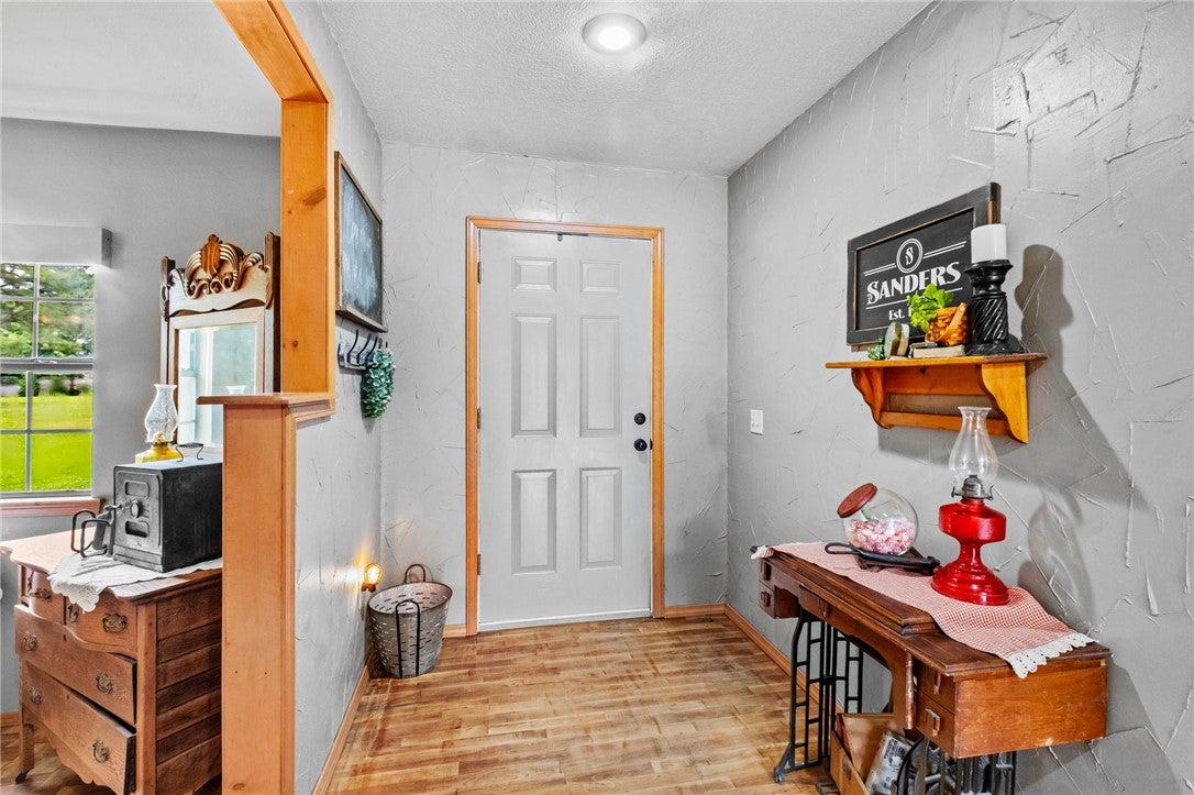 4270 Reed Avenue - Photo 4